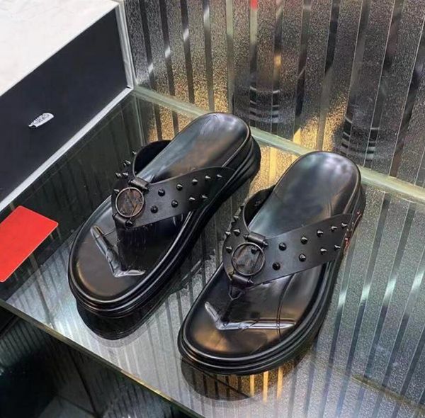 

black leathers spikes shoe men red bottom sandals flip flop flats slipper shoes for men's spiked red-bottom flat platform pool roc louf