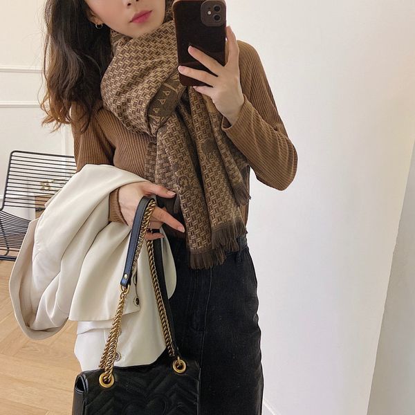 

the latest style of cashmere scarves in autumn and winter, high-end quality, leisure, lady's warm shawl, simple temperament scarf size1, Blue;gray