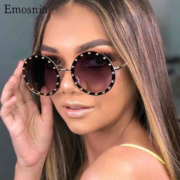 Nuovi occhiali da sole rotondi vintage con strass da donna di marca di lusso retrò giallo nero tonalità occhiali con diamanti UV400 gafas de sol mujer