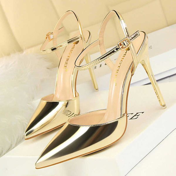 

classic luxury designer shoes hollow out woman pumps red high heels 2022 women stiletto wedding buckle party female paris wholesale, Black