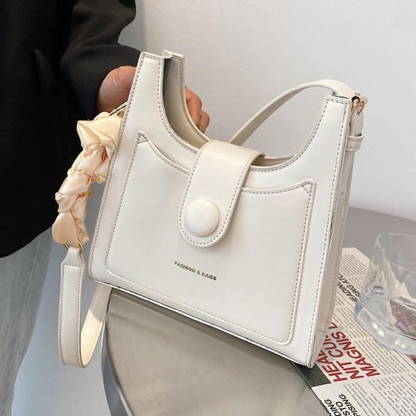 

luxury ladies one-shoulder underarm bag small handbags 2021 trendy korean style simple net red messenger cross body