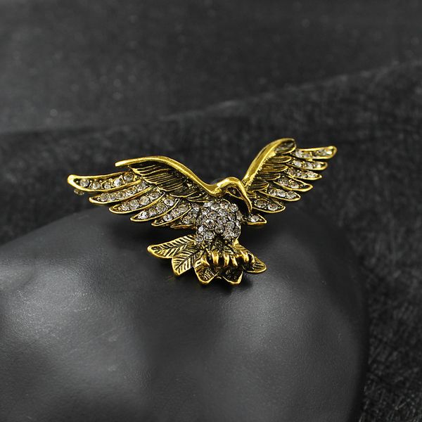 

female popular animal brooch male wings and fast flying eagle fashion creative badge, Gray