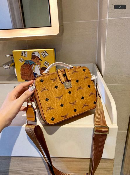 

womens brand shoulder bag luxury clutch handbags purses leather handbag wallet tote women backpack bags -m5004, Red;black