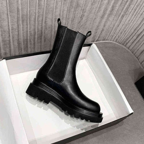 

2021 luxury chelsea boots women platform ladies boots chunky winter shoes short ankle boots thick heel brand designer leather y1105, Black