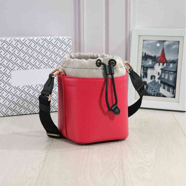 

2121year classic mini leather bucket bag women's new style fashion handbag large capacity detachable can match different shapes shoulde