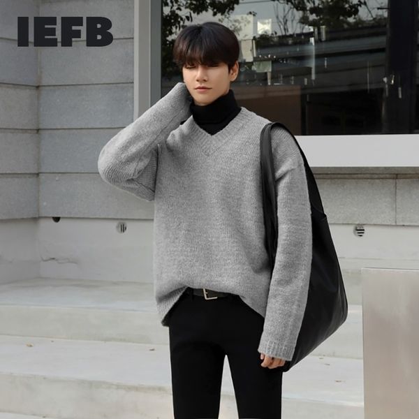 

iefb men's mohair v-neck sweater men's korean fashion loose solid color basic autumn winter thickening kintted loose 9y5898 21052, White;black
