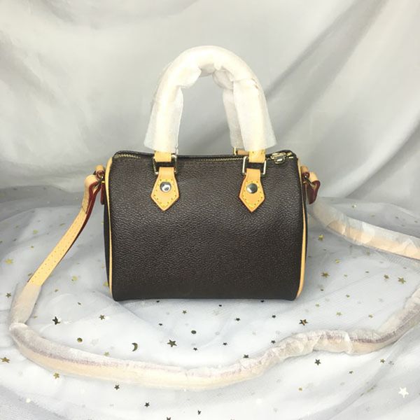 

handbag women luxurys designers bags 2021 crossbody bag m61252 quality 16 cm nanopurse louisbags_18 zhouzhoubao123