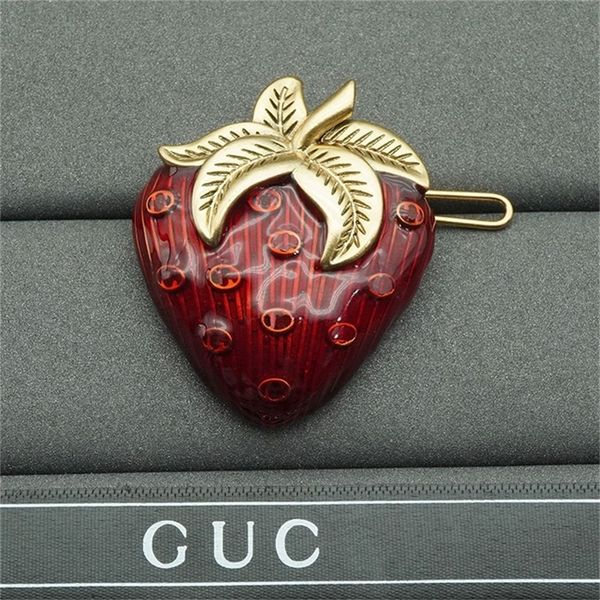 

85% off factory clearance family gujia new strawberry brooch red enamel simple personality fashion elegant high-grade bra, Gray