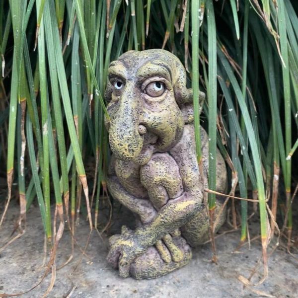 

garden decorations 1pcs exquisite gargoyle statue gothic style outdoor resin gnome ornament accessories crouch posture