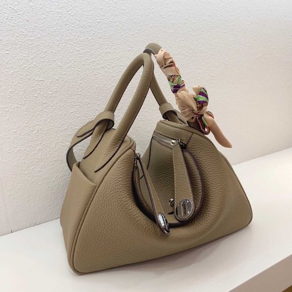 

1:1 2020 new lindi single shoulder head leather korean east gate women's bag silk scarf version handbag