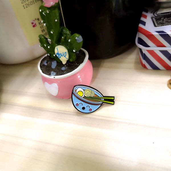 

lovely cartoon lamian noodles brooches pin alloy enamel noodle bowl brooch womenshirt decor versatile badge 2 9xx t2, Gray