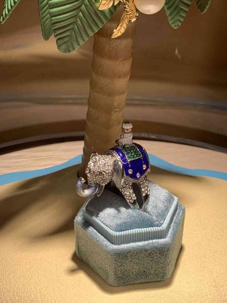 

ring t family b spring elephant exaggerated micro inlaid s925 silver