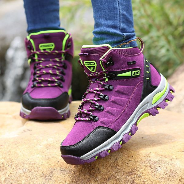 

2021 new high outdoor shoes men's couple mountaineering non slip hiking women's sports father's autumn and