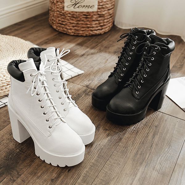 

autumn and winter 2021 fashion versatile short thick soled martin boots waterproof platform lace up slope heel women's, Black