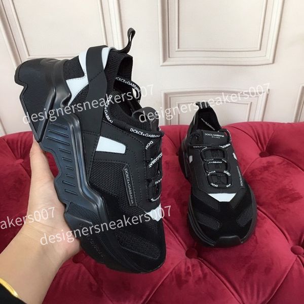 

new paris 17fw triple s designer shoes boots men women clear sole athletic black white retro green trainers fashion platform sneakers 35-45