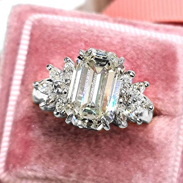 

2021 fashion big cubic zirconia rings women proposal engagement ring for girlfriend jewelry wholesale, Slivery;golden