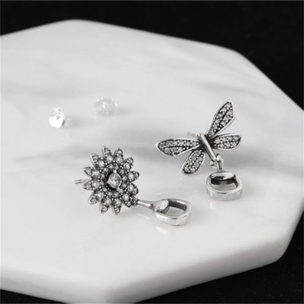 

ladies fashion jewelry antique new daisy inlaid asymmetric personalized ins earrings fashion couple a pair of earrings, Silver