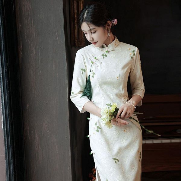 

ethnic clothing high-end lace cheongsam 2021 autumn long-sleeved girl improved elegant retro dress white long daily, Red