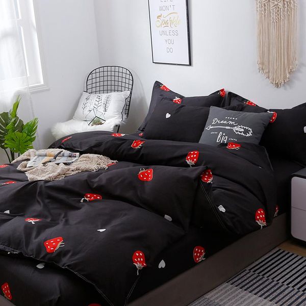 

luxury black strawberry printed 3pcs soft bed sheet bedding sets simple duvet cover with pillowcase twin full  king size