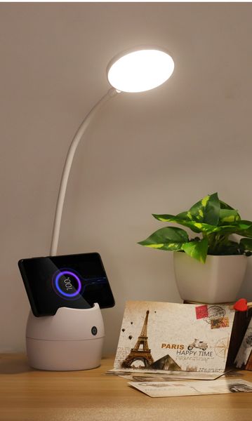 Lampada da tavolo LED Ricarica USB Touch Lampade da scrivania pieghevoli Protezione degli occhi Apprendimento Luce notturna Luci portapenne multifunzione