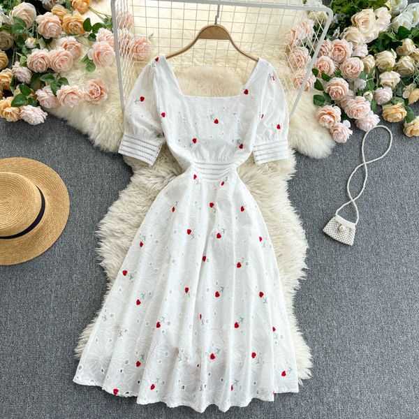 

white embroidery dress women vintage square collar short sleeve high waist embroidered slim vestidos female 2021 summer new robe, Black;gray
