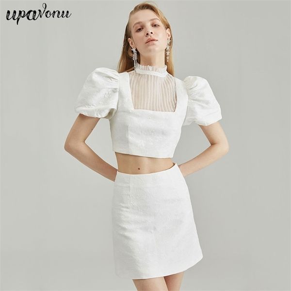 Livre moda vestido feminino conjunto elegante manga de sopro branco curto topo alta cintura mini saia de duas peças festa 210524