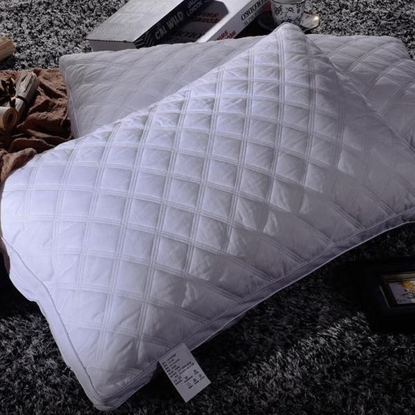 

pillow 01 feather is soft, slow rebound, comfortable and breathable to protect the cervical spine 48x74cm