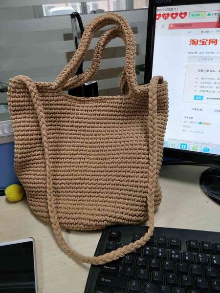 

rattan capacity designer wicker cotton single shoulder bag, Black;red