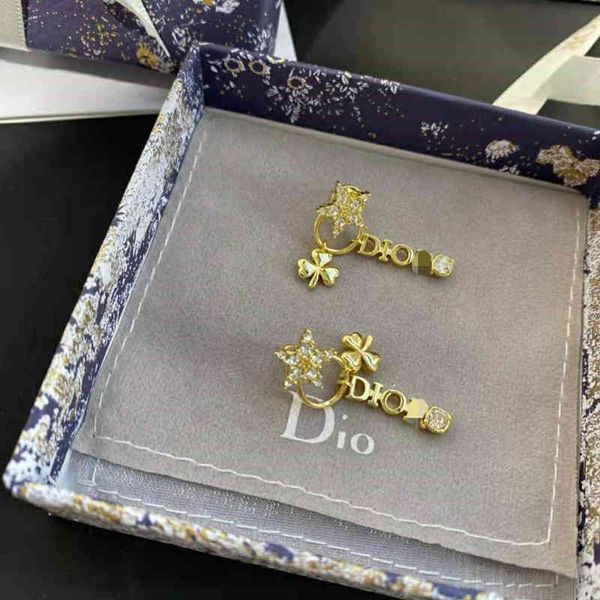 

70% off new seiko letter female net red fashion trend earrings, Golden