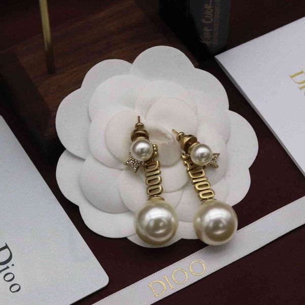 

2021 new d+ family's pearl earrings for women-wholesale, Golden
