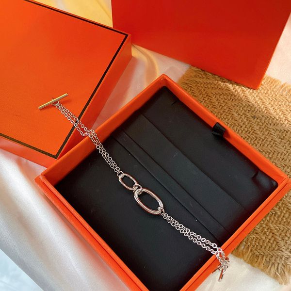 

2021 luxury designer bracelet women's silver shows noble temperament party engagement gift fashion goods, Golden;silver