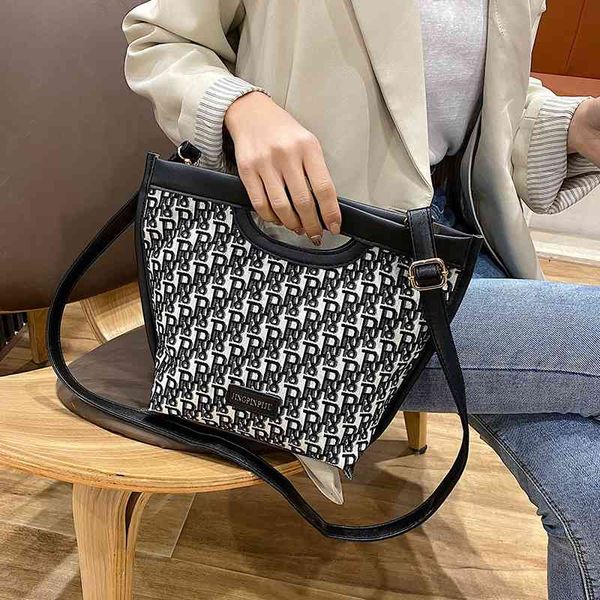 

design single shoulder small new fashion style simple leisure hand women's messenger bag handbags
