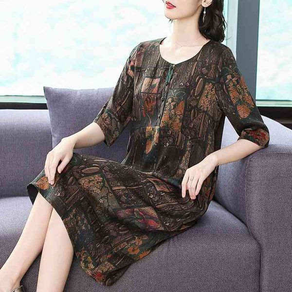 

2021 spring summer dress female mother's new middle-aged and old loose size silk imitation medium length skirt, Black;white