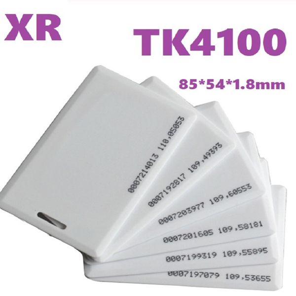 Xiruoer 100pcs 1.8mm EM4100 Tk4100 125khz Scheda di sola lettura Scheda di controllo accessi Portachiavi RFID Schede spesse per presenze a tempo con chip di prossimità