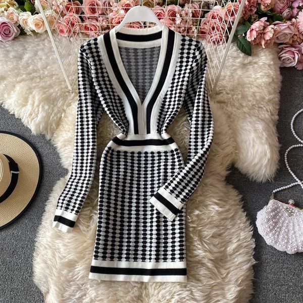 

casual dresses fall winter knitted sweater dress women temperament v-neck sheath bottoming long-sleeved plaid pull femme, Black;gray