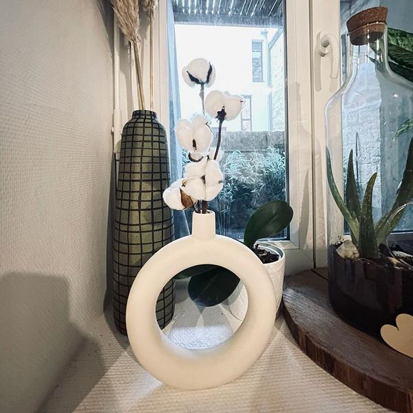 

novelty items white ceramic vase nordic minimalism style decoration,modern geometric decorative flower pot for home decor