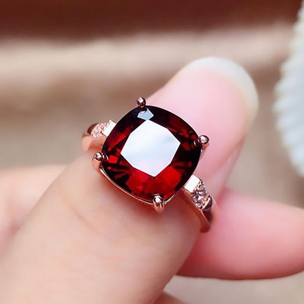 

cluster rings independent design silver inlaid red crystal square ring light luxury and exquisite ladies wedding party dress accessories, Golden;silver