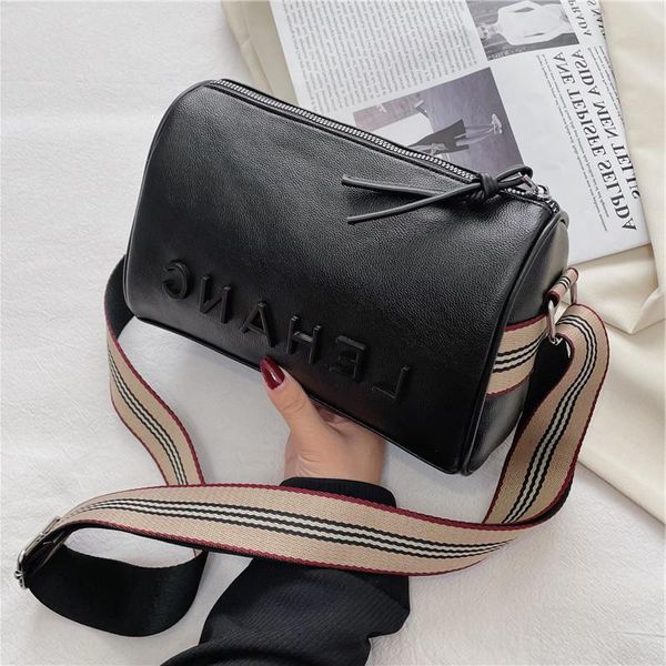 

of bag ladies new 2021 fashion version messenger korean pillow simple black cylinder foreign trade small shoulder trgns