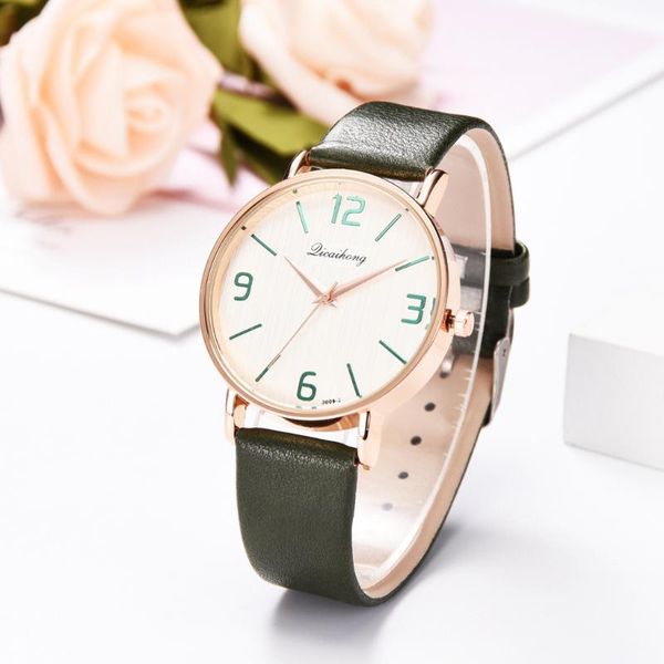 

wristwatches licaihong simple men women watch business alloy dial leather strap buckle men's clocke couple quartz wrist watches reloj, Slivery;brown