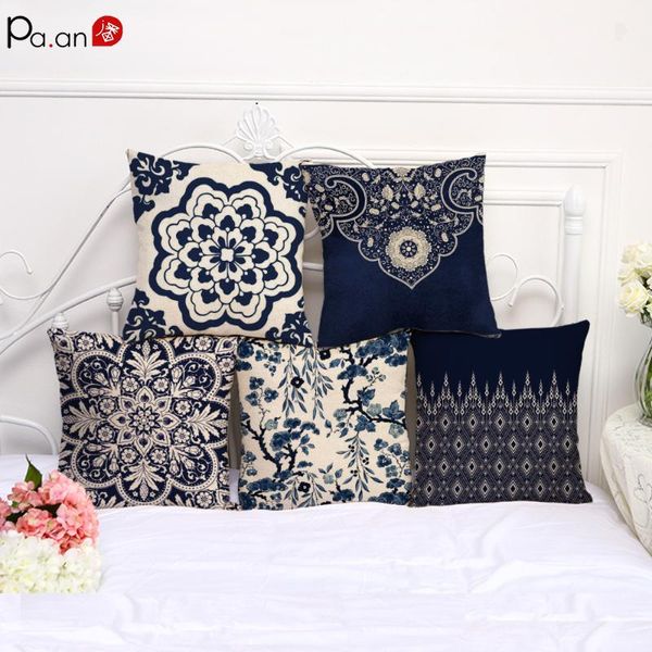 Almofada/travesseiro decorativo estilo chinês pêssego de veludo de veludo de pêssego azul e branco Porcelana Padrão de flores de almofada de almofada de abra