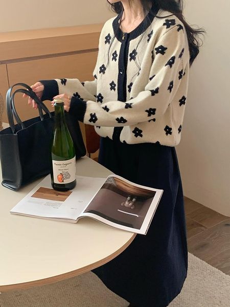 

women's sweaters vintage flowers casual lazy sweater, White;black