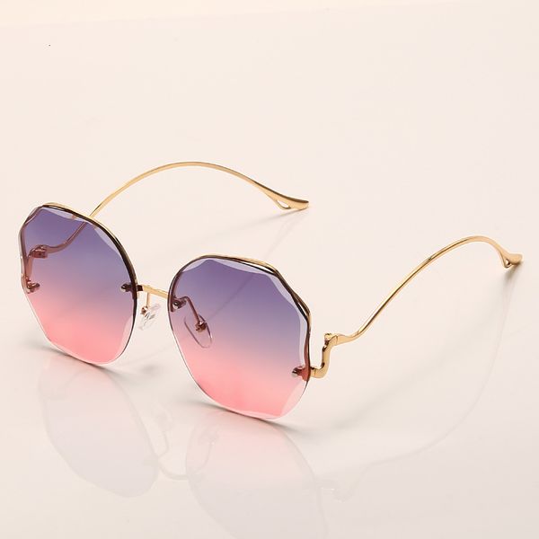 

luxury designer sunglasses fashion tea gradient round shades women metal curved temples sun glasses female uv400 eyewear oculos de sol 0622, White;black