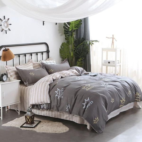 

bedding sets crowned cotton four-piece set printed pillowcase quilt cover bed sheet  size king