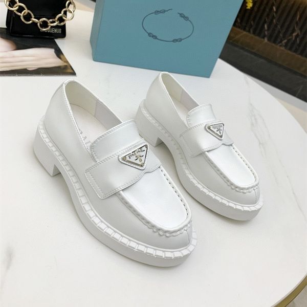 

liu wen's same heightening muffin shoes sen triangular standard thick sole single british small leather, Black