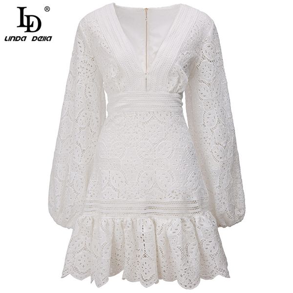 Дизайнер Summeralelegant Pay Out Вышивка белая блузка рубашка платье женщины V-образным вырезом Богемская мода Mini 210522