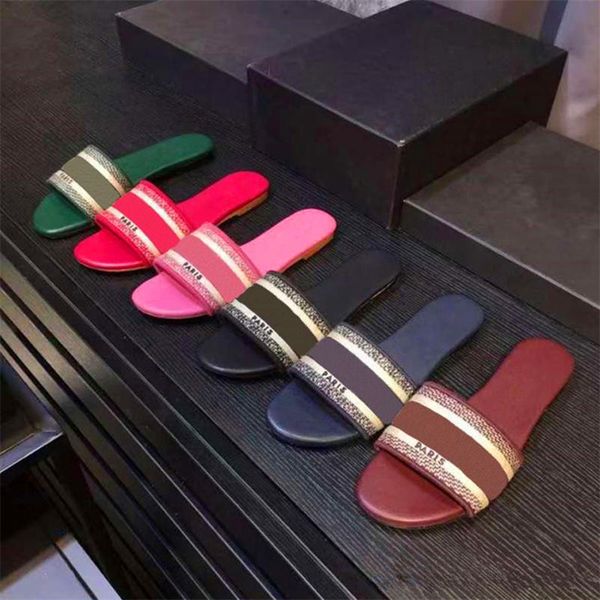 

2021 paris women sandals large slippers fashion summer girls floral brocade gear beach slides flip flops loafers embroidered shoes with box, Black