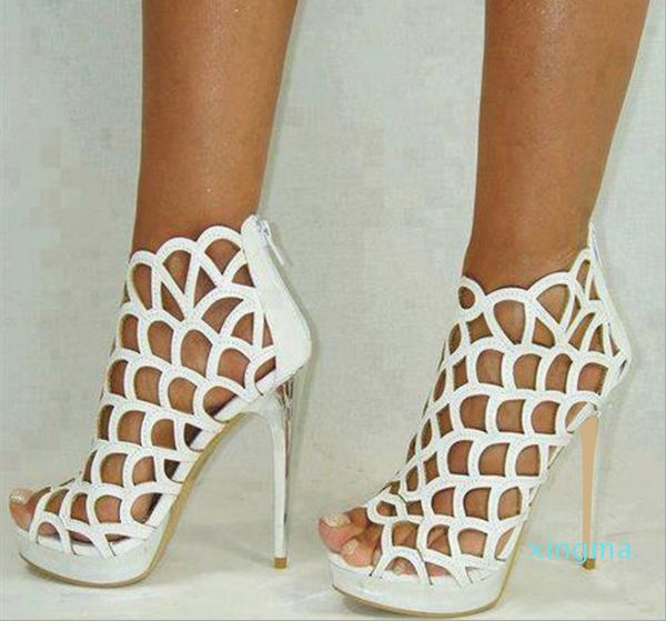 2021 Verão Recém-Branco / Preto Cut-Out Gladiator Ankle High Heaver Heaver Sandal Sexy Peep Toe Lace Up Bombas de Casamento