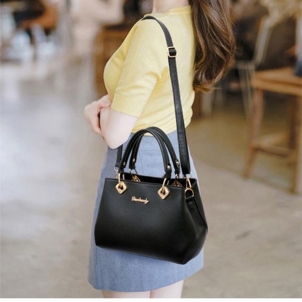 

evening bags causal tote large capacity handbags women pu shoulder messenger bag female retro daily totes elegant crossbody