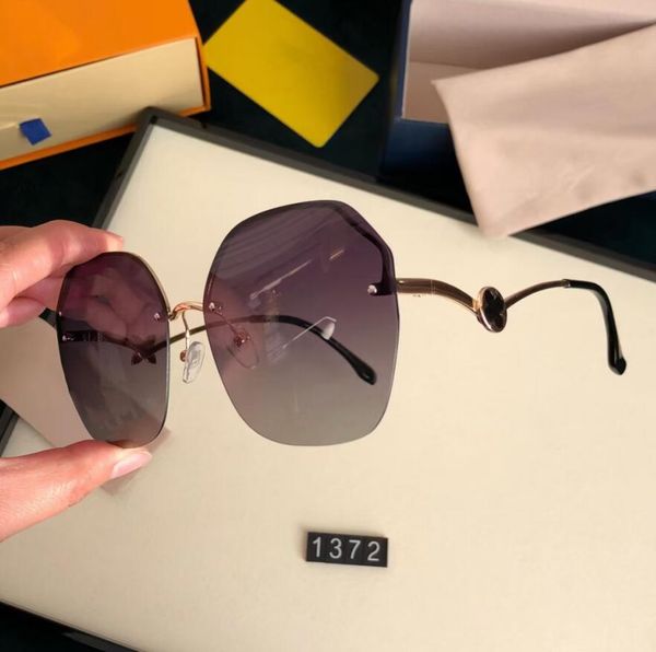 

2021 luxury designer sunglasses for women men pilot uv400 eyewear glasses with box, White;black