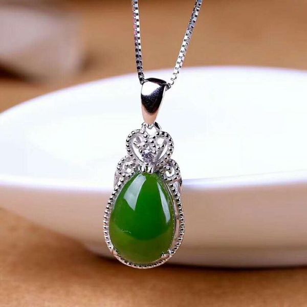 

lockets hetian biyu silver inlay pendant one touch green j31#